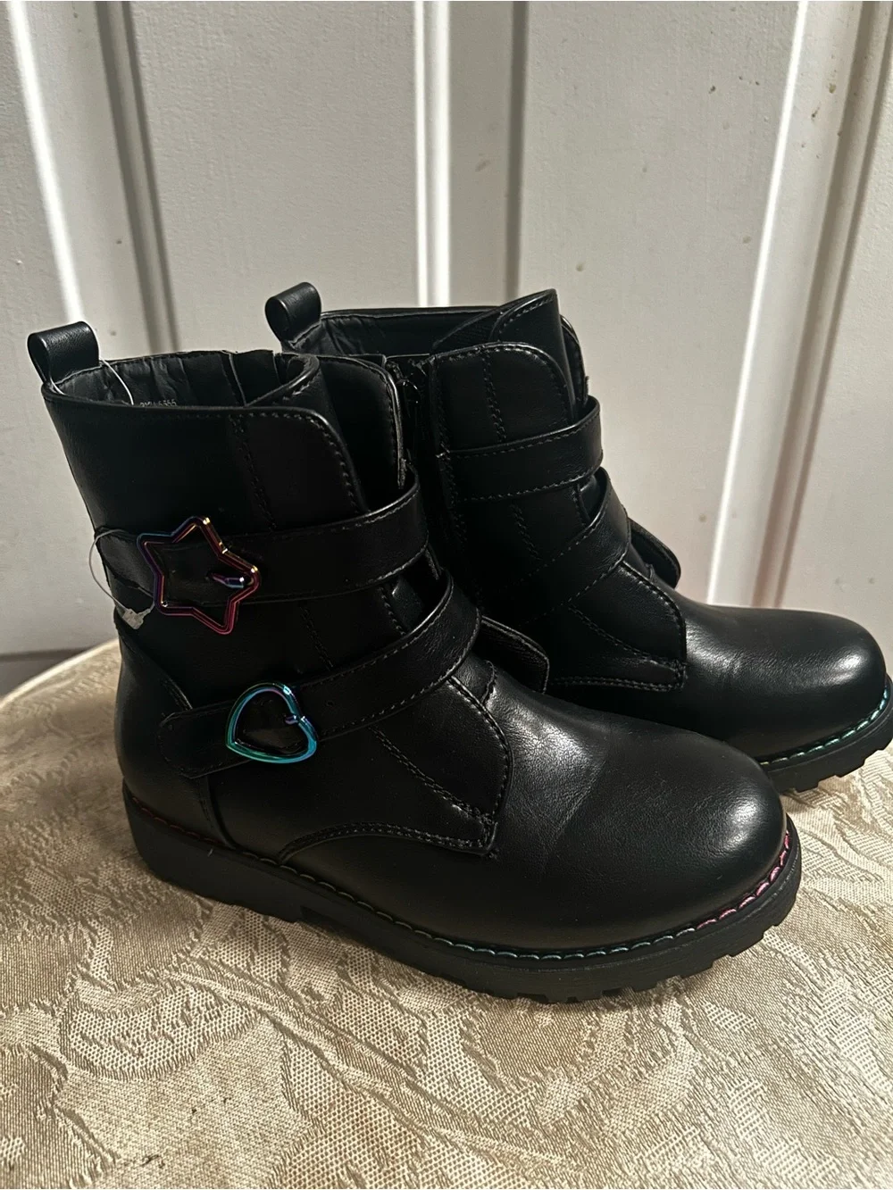 Badgley Mischa Black Ankle Boots with Heart & Star Accent- Sz 1
